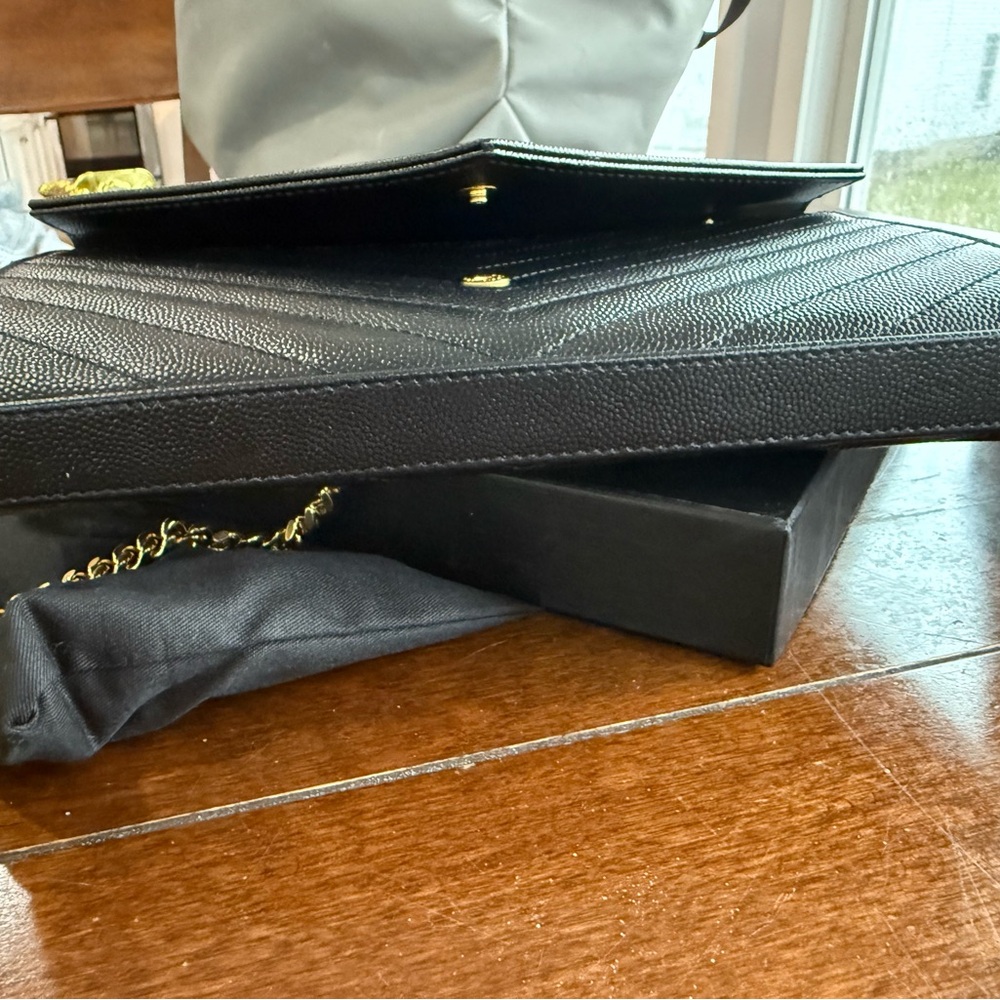 Saint Laurent Black Quilted Chain Bag - Picture 7 of 7